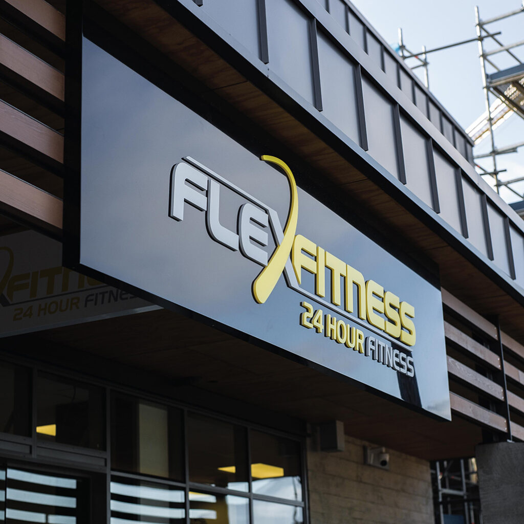 Flex Fitness // Pan sign